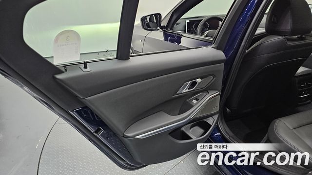 BMW 3-Series 2025 — photo 15