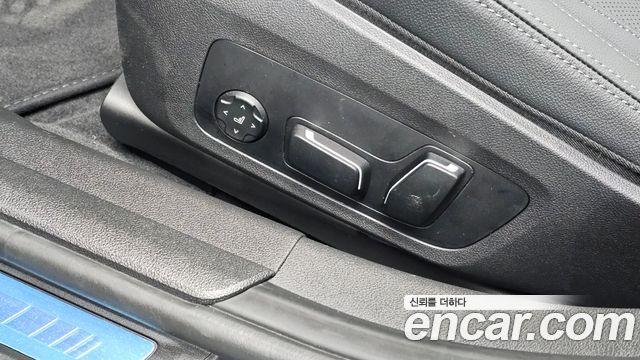 BMW 3-Series 2025 — photo 27