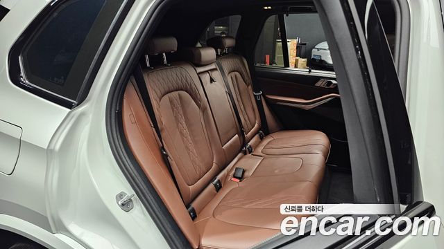 BMW X5 2025 — photo 23