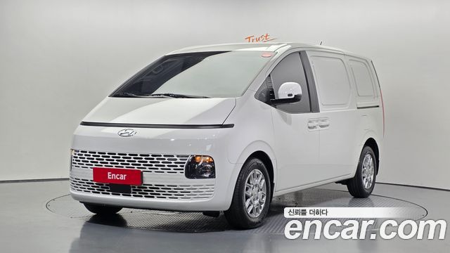 Hyundai Staria 2022 — photo 1