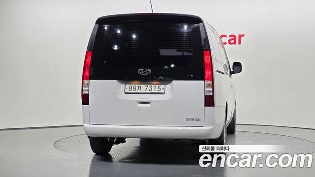 Hyundai Staria 2022 — photo 4