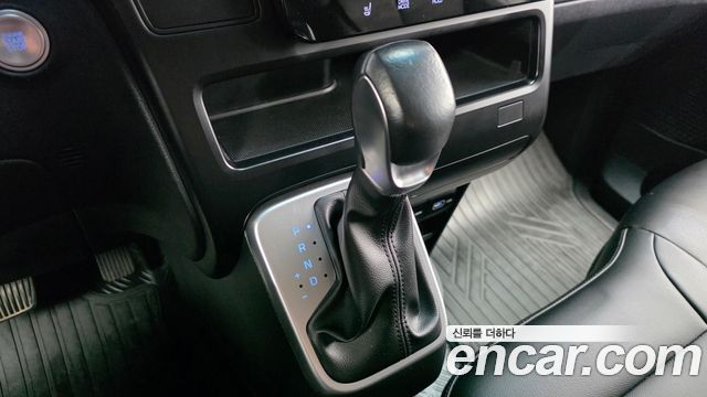 Hyundai Staria 2022 — photo 12