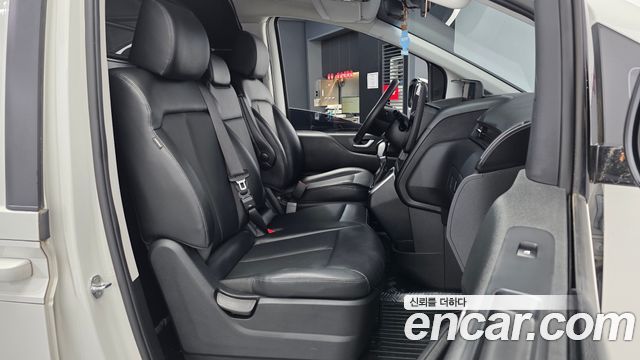 Hyundai Staria 2022 — photo 17
