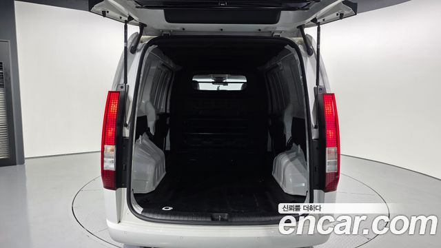 Hyundai Staria 2022 — photo 26