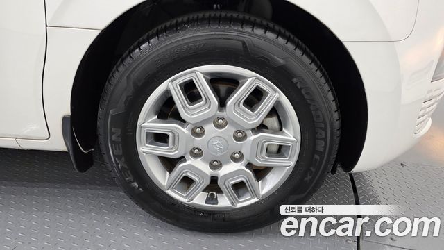 Hyundai Staria 2022 — photo 7
