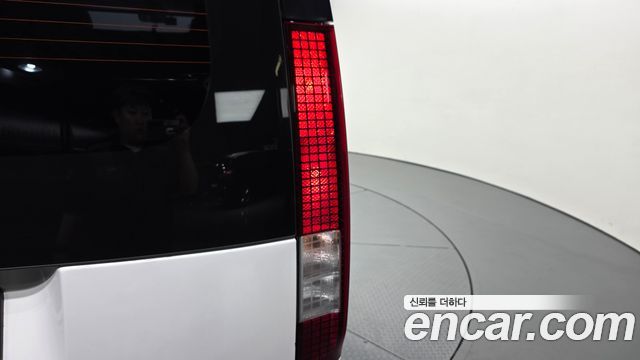 Hyundai Staria 2022 — photo 9