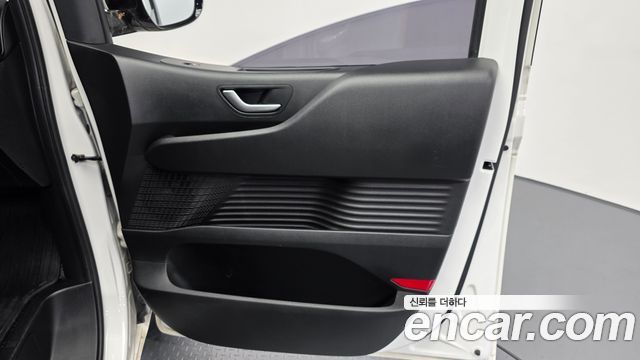 Hyundai Staria 2022 — photo 15