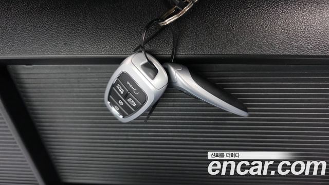 Hyundai Staria 2022 — photo 30