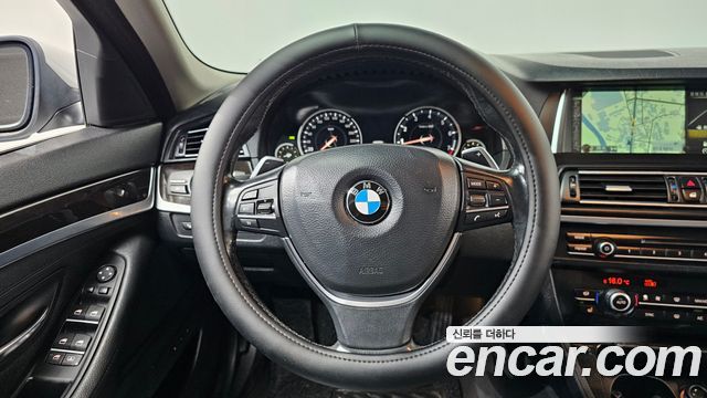 BMW 5-Series 2014 — photo 12
