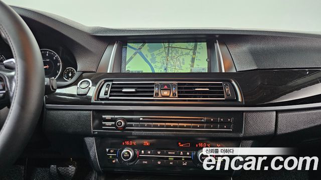 BMW 5-Series 2014 — photo 13