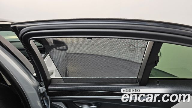BMW 5-Series 2014 — photo 16