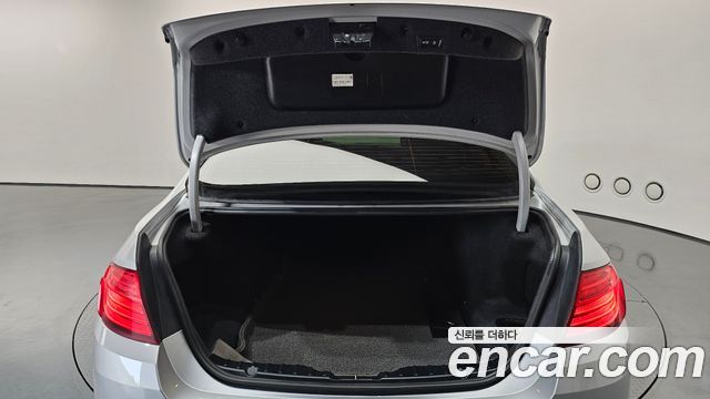 BMW 5-Series 2014 — photo 20