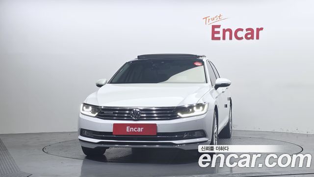 Volkswagen Passat 2018 — photo 3
