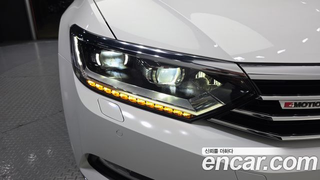 Volkswagen Passat 2018 — photo 8