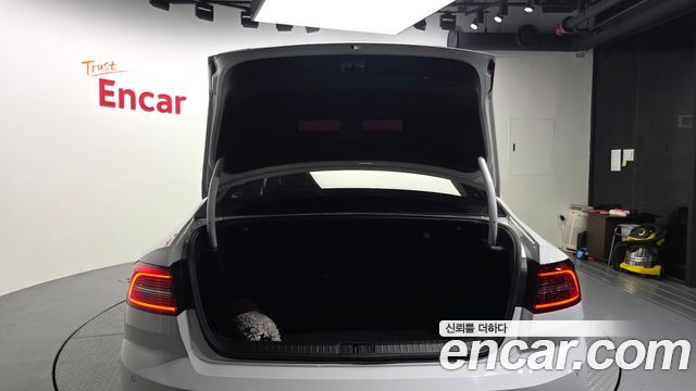 Volkswagen Passat 2018 — photo 35