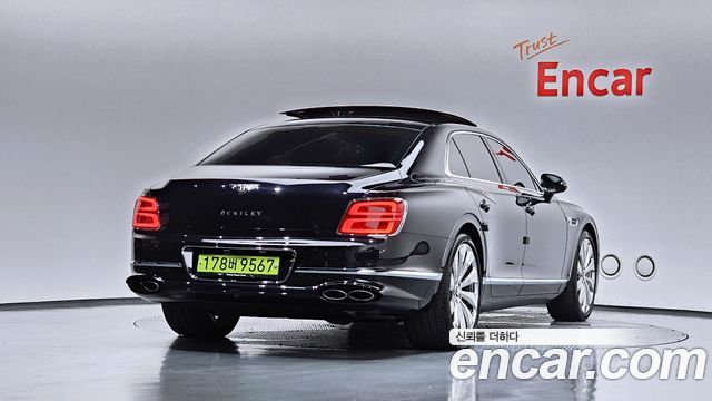 Bentley Flying Spur 2022 — photo 2