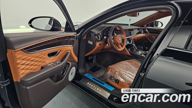 Bentley Flying Spur 2022 — photo 13