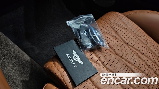 Bentley Flying Spur 2022 — photo 22