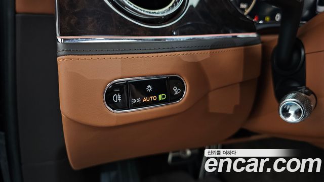 Bentley Flying Spur 2022 — photo 30