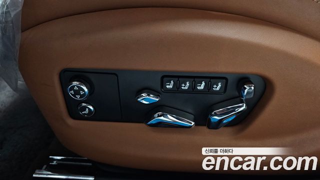 Bentley Flying Spur 2022 — photo 31