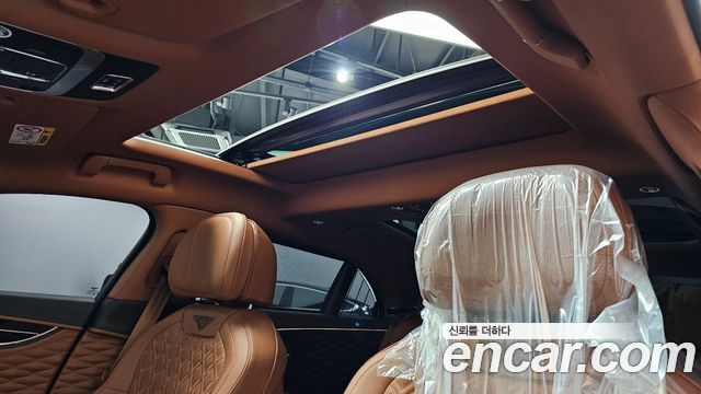 Bentley Flying Spur 2022 — photo 44