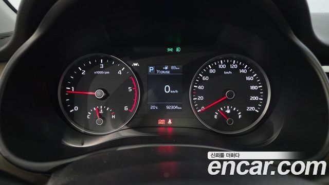 Kia Stonic 2018 — photo 8