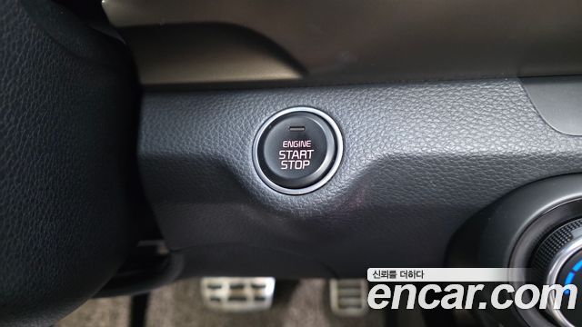 Kia Stonic 2018 — photo 18