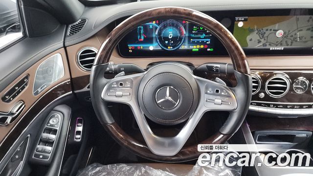 Mercedes-Benz S-Class 2020 — photo 19