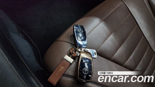 Mercedes-Benz S-Class 2020 — photo 21