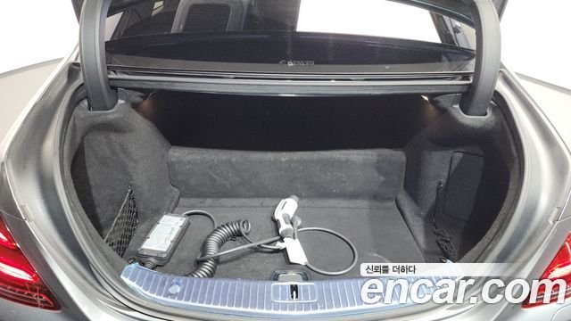Mercedes-Benz S-Class 2020 — photo 24
