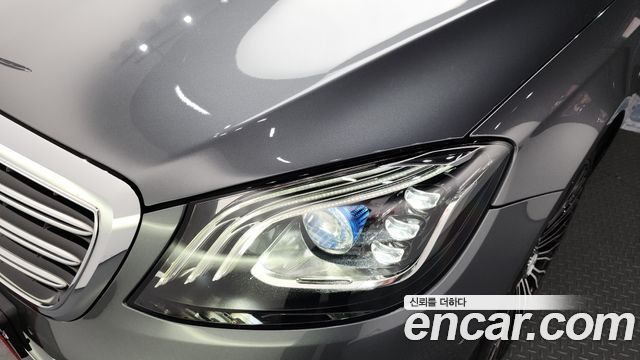 Mercedes-Benz S-Class 2020 — photo 8