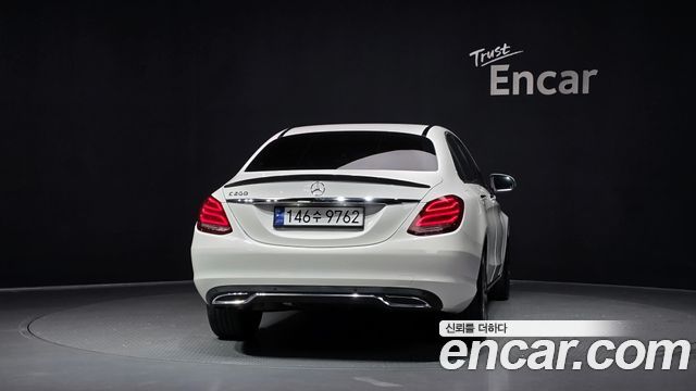 Mercedes-Benz C-Class 2018 — photo 4