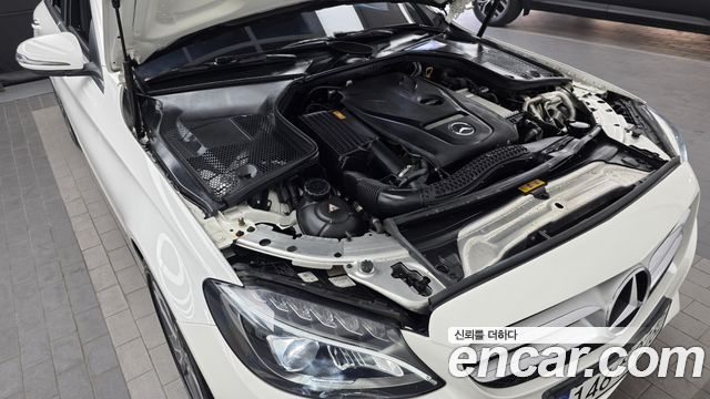 Mercedes-Benz C-Class 2018 — photo 6