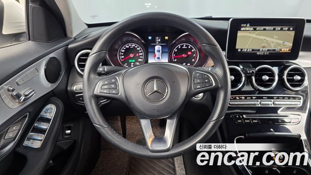 Mercedes-Benz C-Class 2018 — photo 13