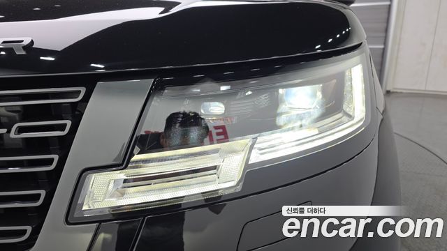 Land Rover Range Rover 2025 — photo 17