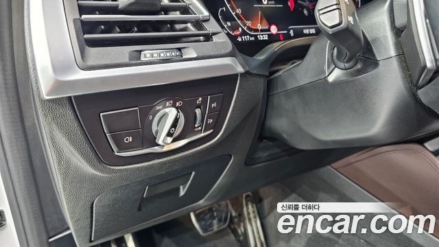BMW X4 2022 — photo 9