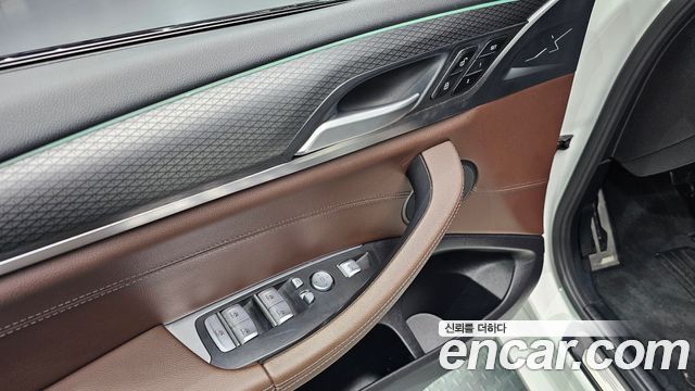 BMW X4 2022 — photo 10