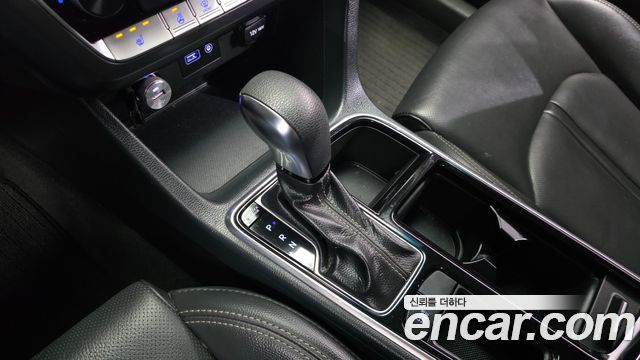Hyundai Sonata 2018 — photo 12