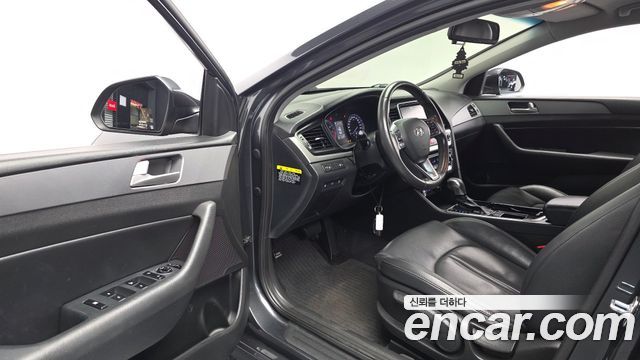 Hyundai Sonata 2018 — photo 13