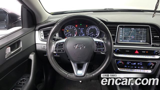 Hyundai Sonata 2018 — photo 19