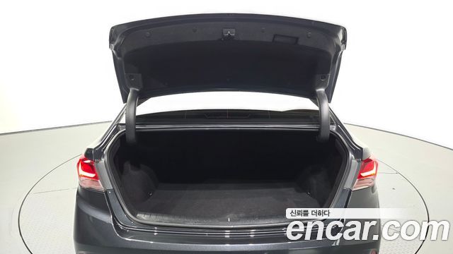 Hyundai Sonata 2018 — photo 26