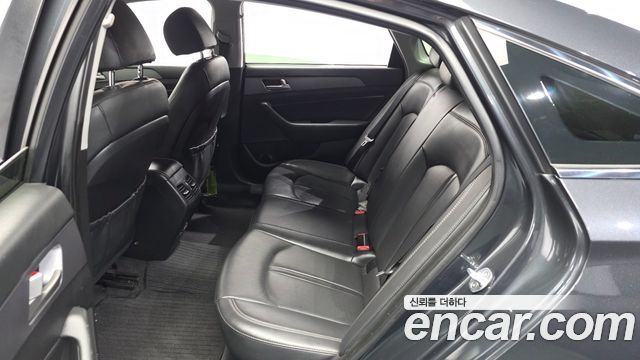Hyundai Sonata 2018 — photo 16