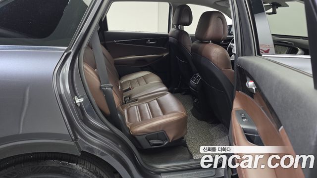Kia Sorento 2016 — photo 11