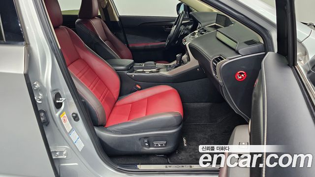 Lexus NX 2019 — photo 17