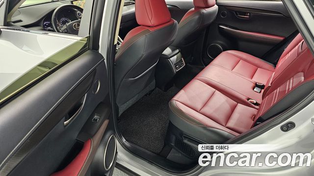 Lexus NX 2019 — photo 18