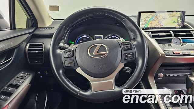 Lexus NX 2019 — photo 23