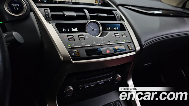 Lexus NX 2019 — photo 24