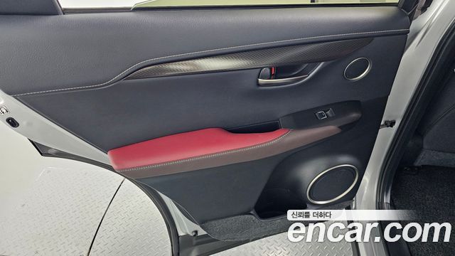Lexus NX 2019 — photo 15