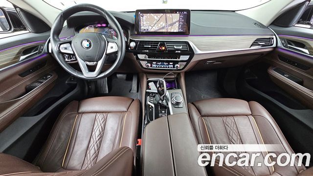 BMW Gran Turismo 2022 — photo 10