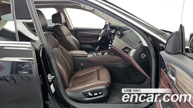 BMW Gran Turismo 2022 — photo 17